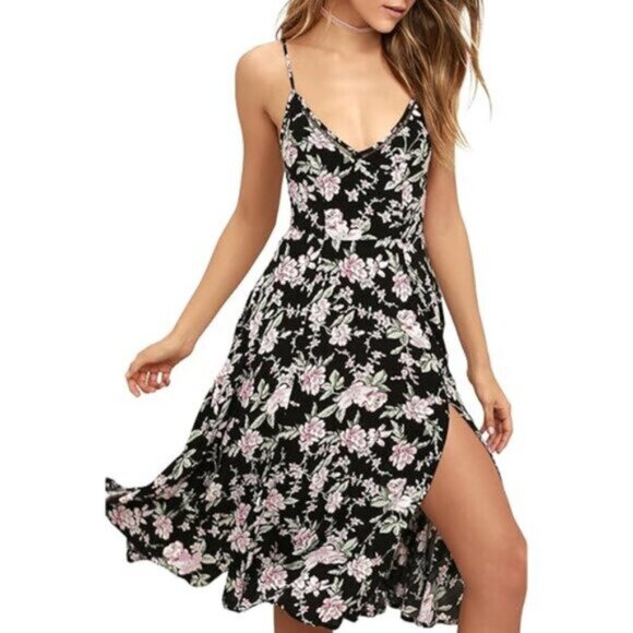 Lulus Dresses & Skirts - Lulu's Esperanza Dark Floral Flowy Midi Dress. Size XS.